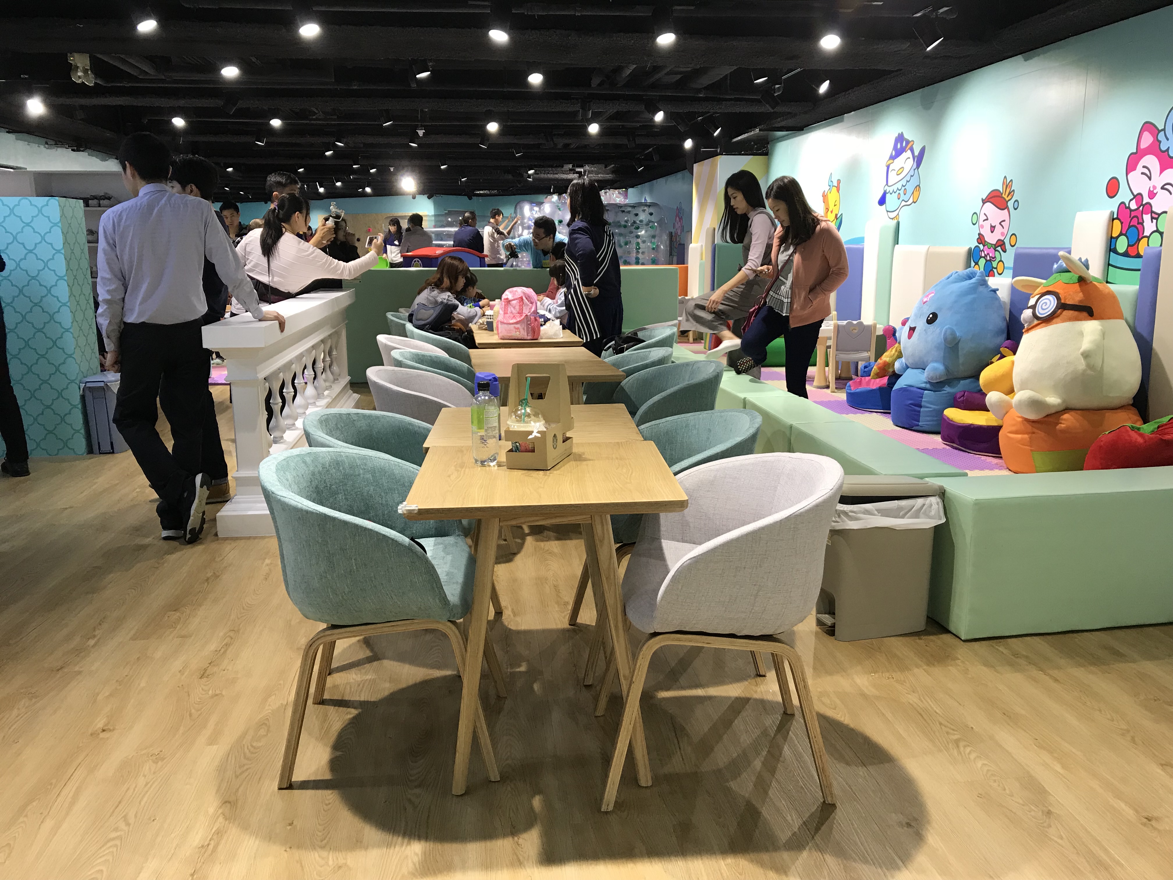 亲子好去处】全新放电游乐园 冒险乐园 planet j kids 激玩6大游戏区